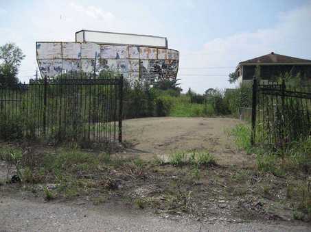 Mithra by Mark Bradford in lower-ninth-ward. Courtesy Prospect 1 Mithra by Mark Bradford in lower-ninth-ward. Courtesy Prospect 1