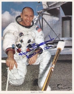 1690-alan-bean-signed photo from Custodians of History