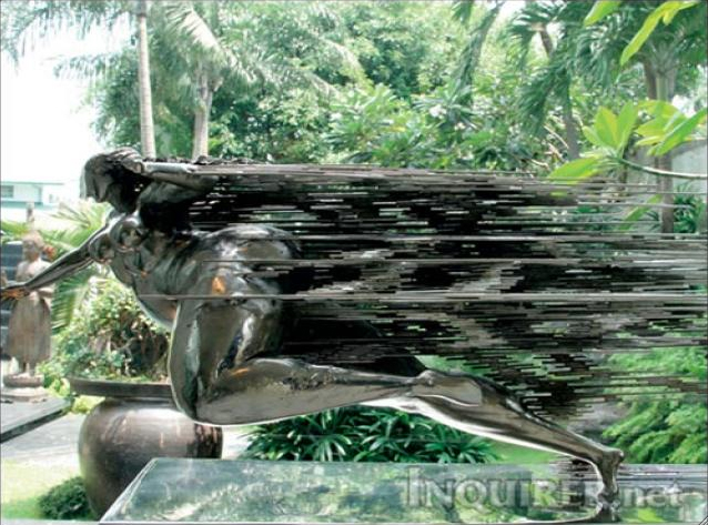 deliverance-sculpture-by-daniel de la cruz deliverance-sculpture-by-daniel de la cruz