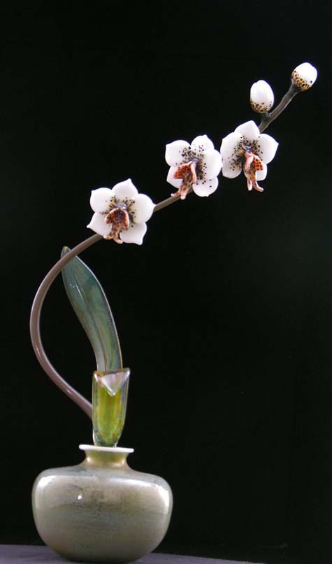 Eric-Edner glass blow flowers_Sierra Mountain Times, seen on Art is Everywhere
