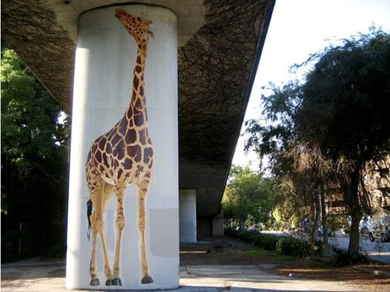 Oakland giraffe mural on Art Is Everywhere