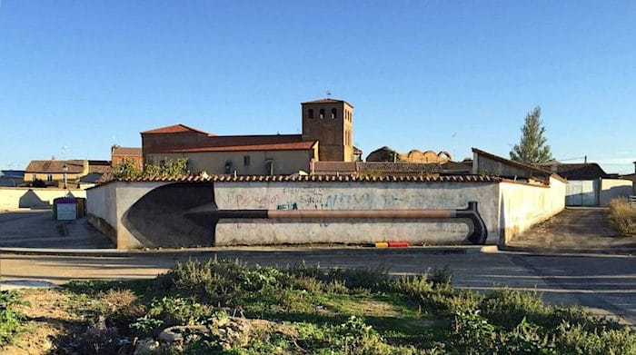 Giant-Murals-of-Common-Objects-by-Ampparito-1